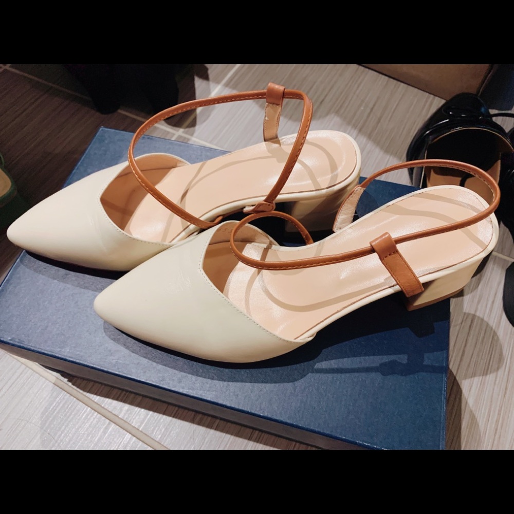 Chinese Designer Brand Leather Block Heel Pumps